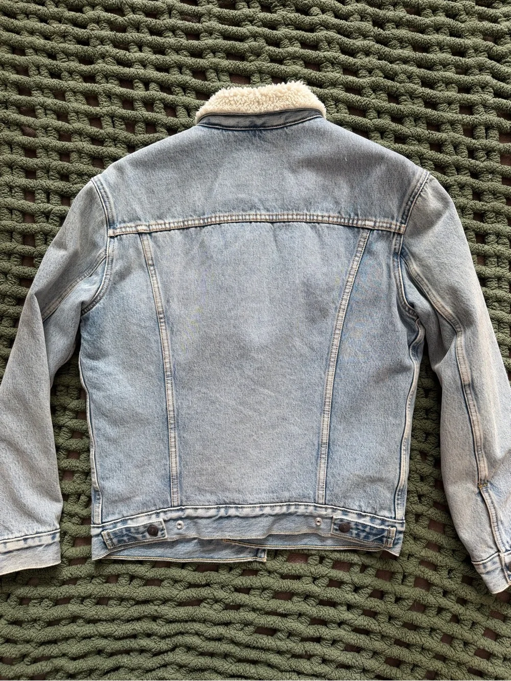 Levi's Light Blue Denim Sherpa-Lined Trucker Jacket - Picture 4 of 4